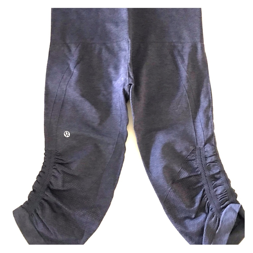 Lululemon crop leggings. Size 8.